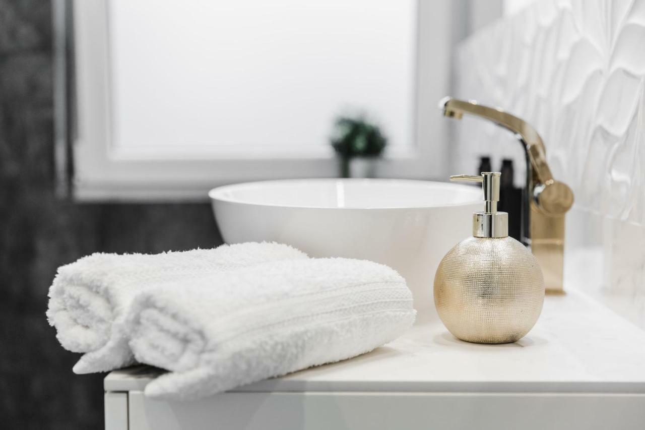 Luxury Suites Kaunas, Self-Check In Экстерьер фото